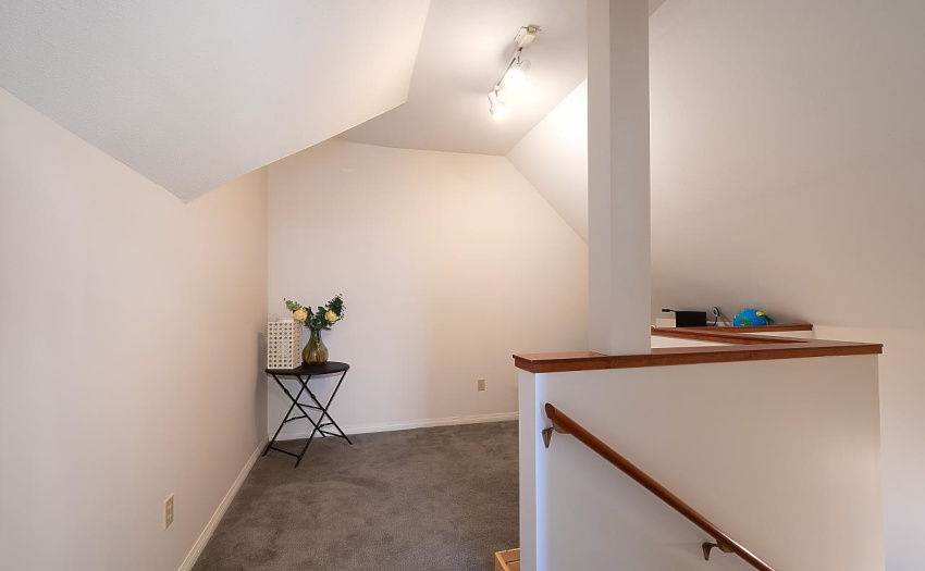 Flex space perfect for a den, home office, reading or gaming room