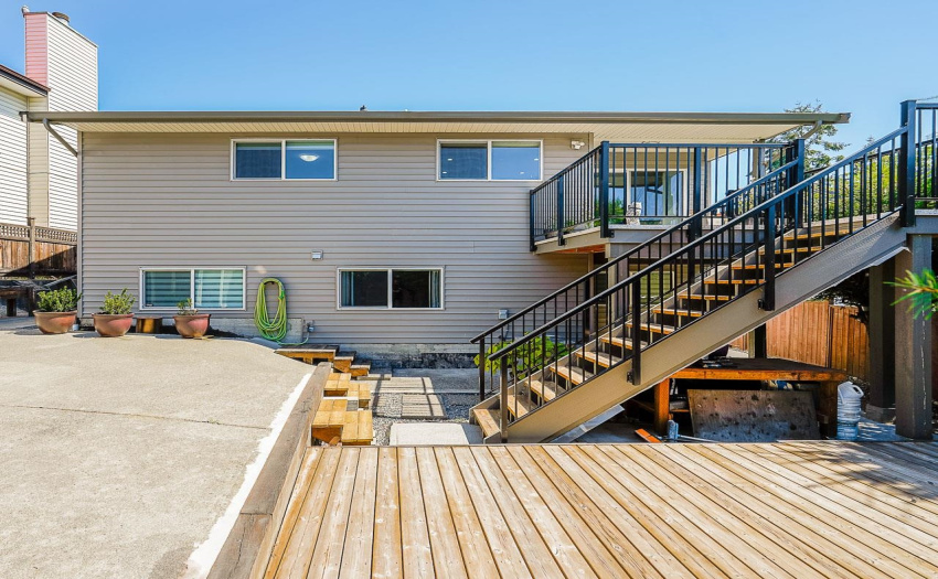 Huge patio space, great for parties and super easy to maintain.