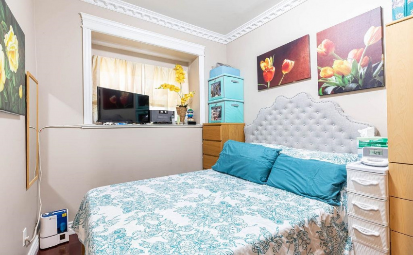 Bedroom in main floor