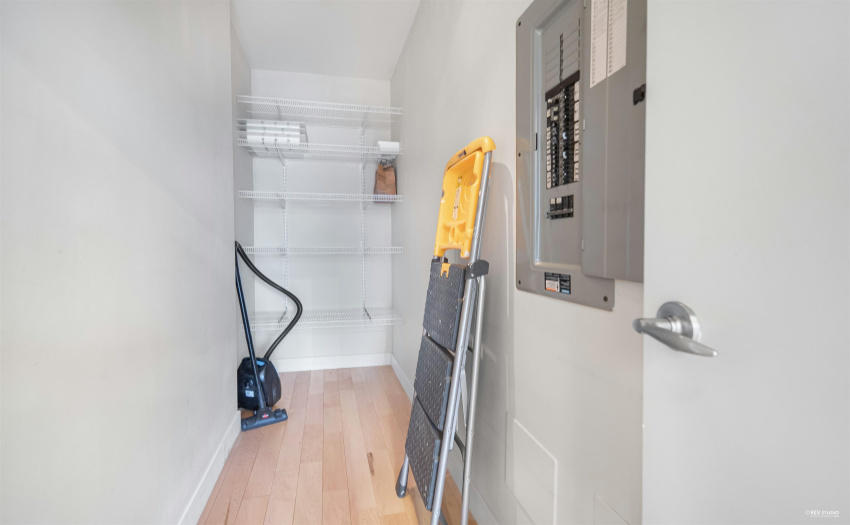 Pantry-Inside Storage