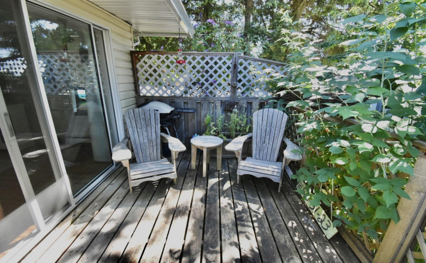 Private back deck to enjoy the fresh air
