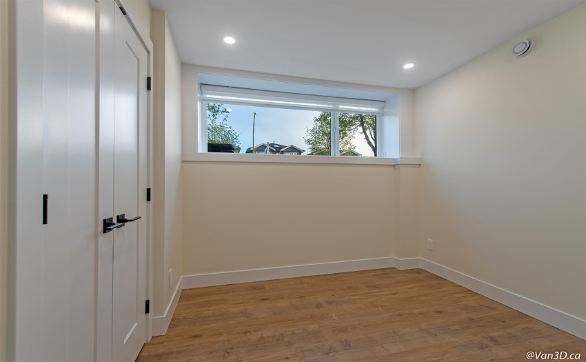 Basement bedroom 1/2.