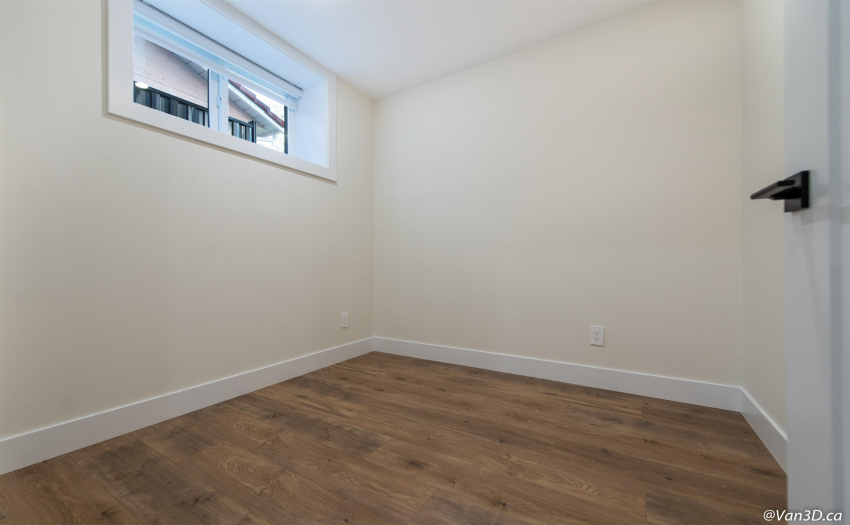 Basement bedroom 2/2.