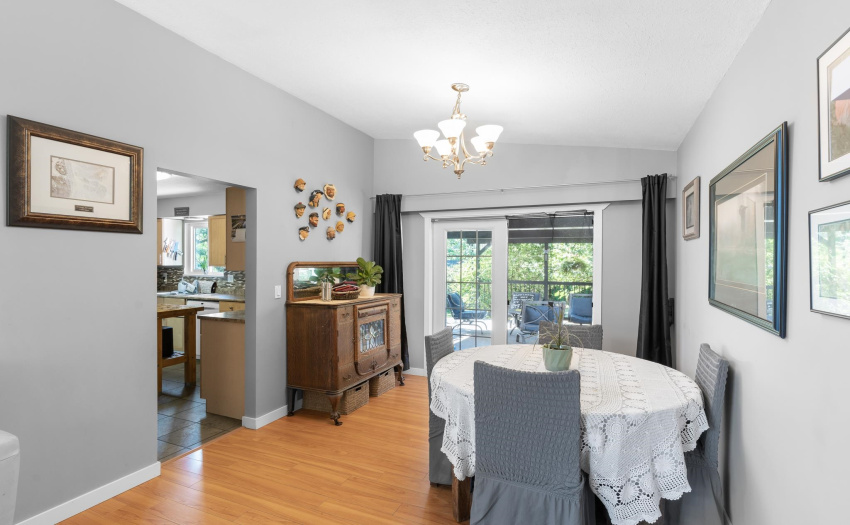 8. Dining room to kitchen