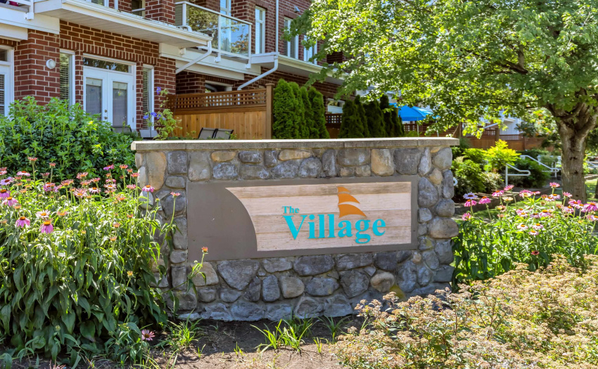 332-4280 Moncton Street The Village