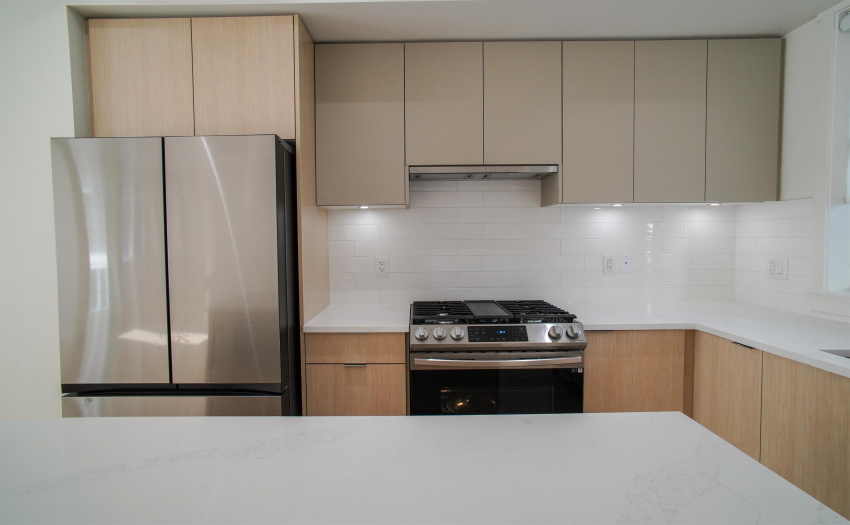 Equipped with brand new branded appliances.