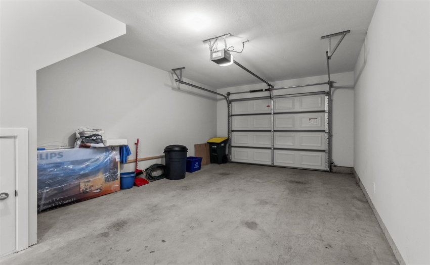 Garage has pre-wired for central vacumn
