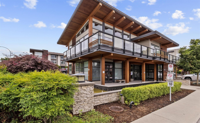 Complex amenity centre