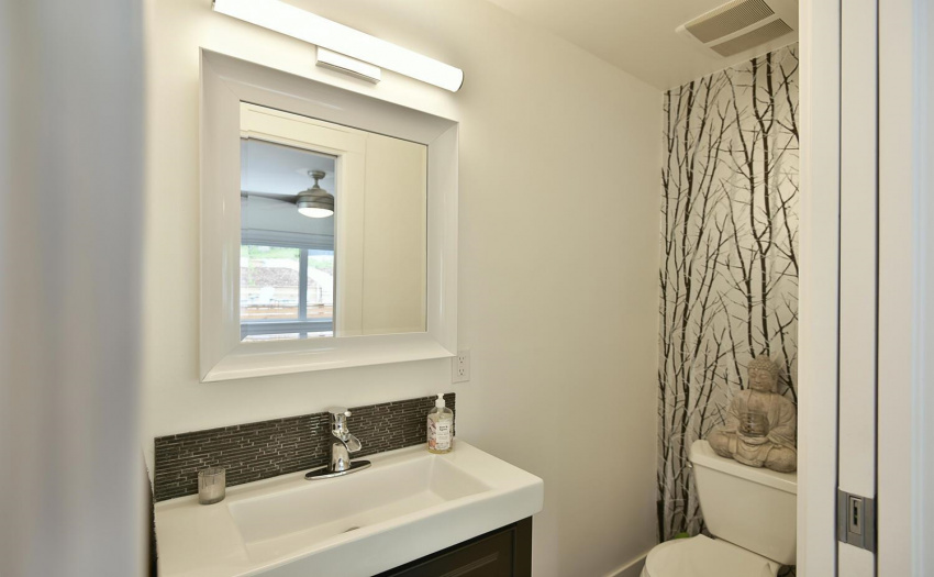 Powder room