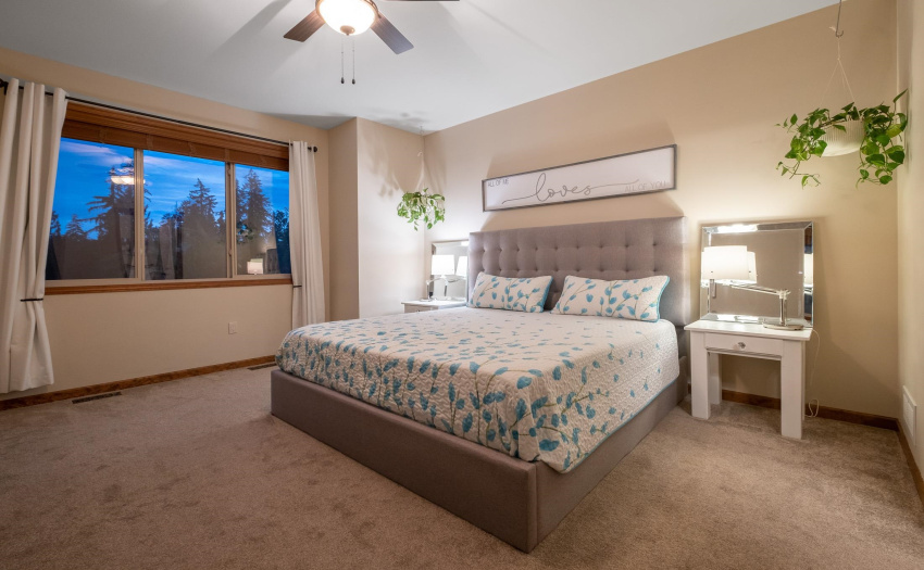 MASTER BEDROOM ON MAIN