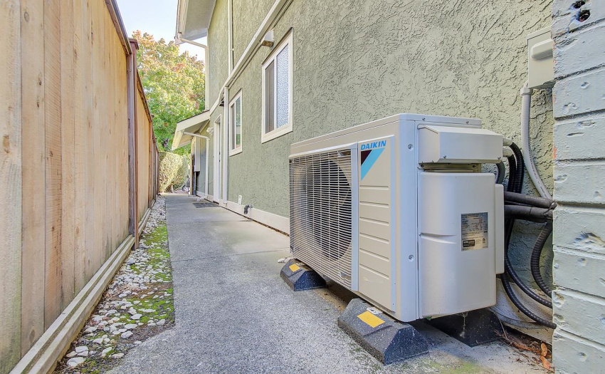 Daikin Air Conditioning - April 2016.