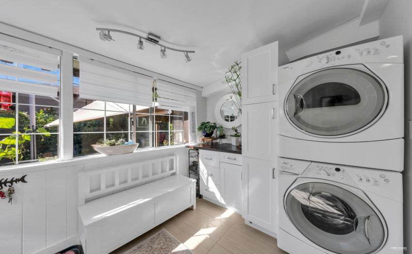 Laundry/Mud room