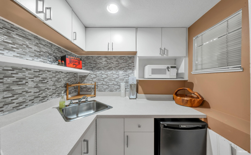 Kitchenette