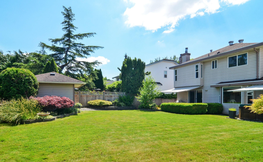 Easy to maintain yard.
