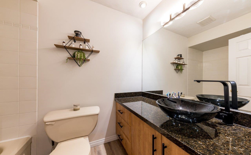 4 piece bathroom