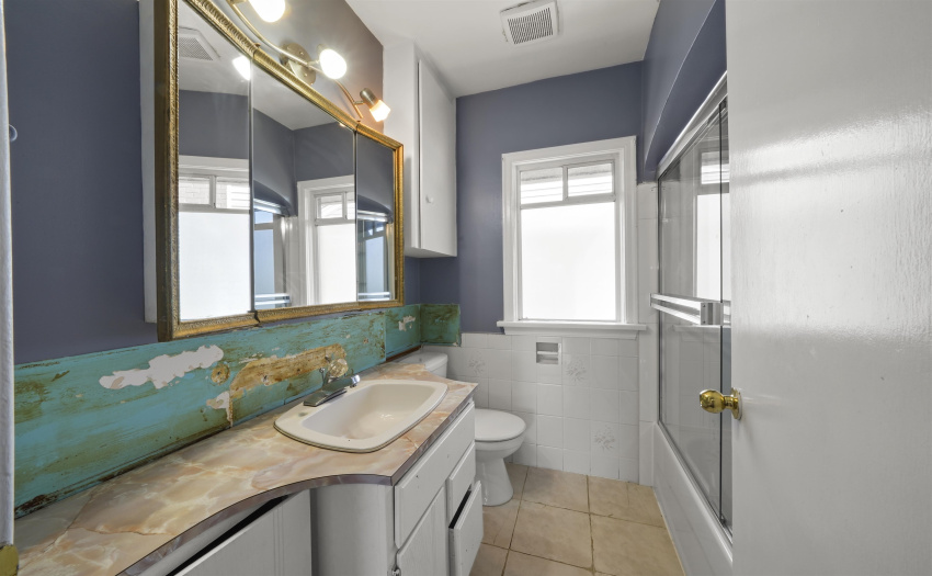 Main floor bathroom