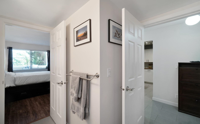 Double entry ensuite bathroom