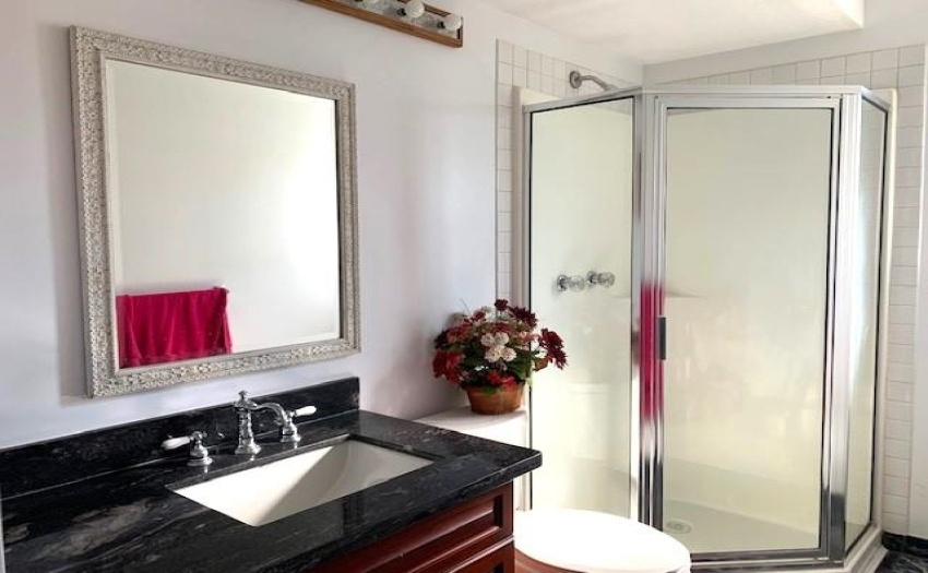 3 pcs bathroom on main floor