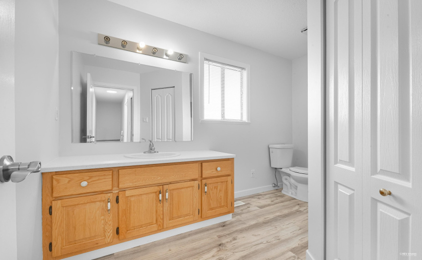 Upstairs bathroom