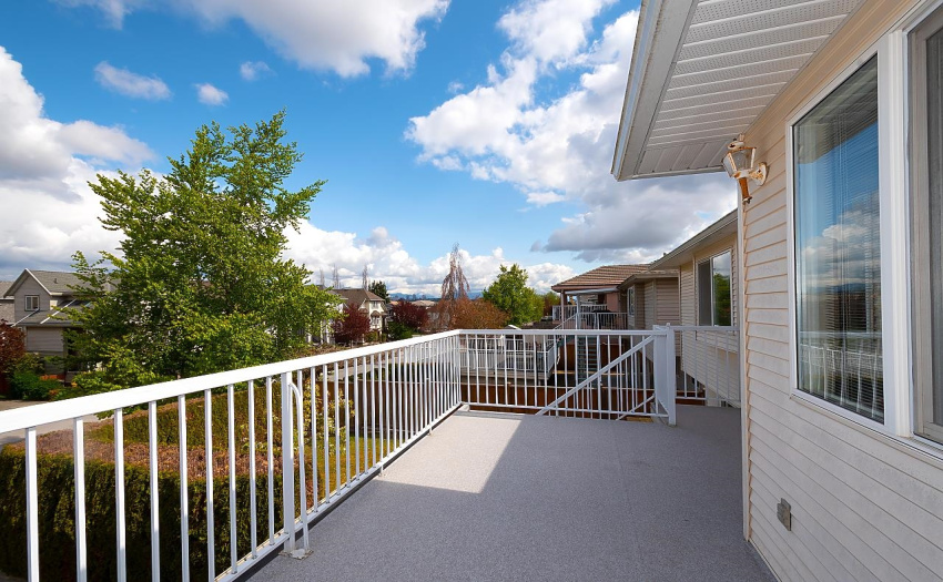 very spacious perfect for BBQ accessing off Kitchen / Dining room