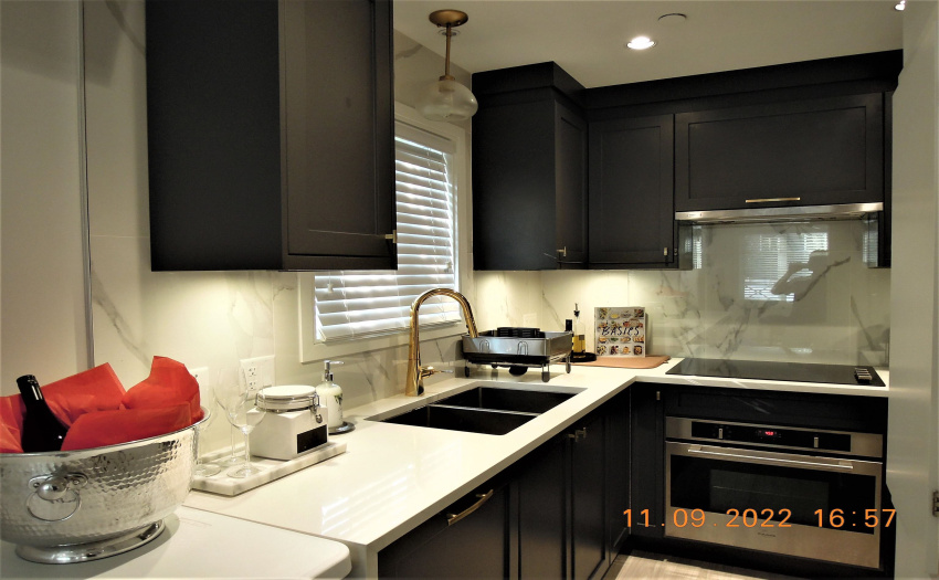Open kitchen