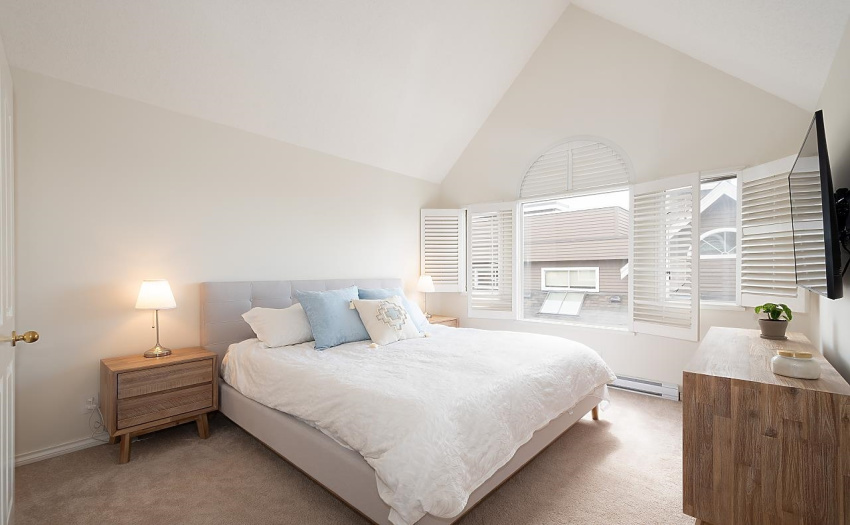 Soaring Vaulted Ceilings