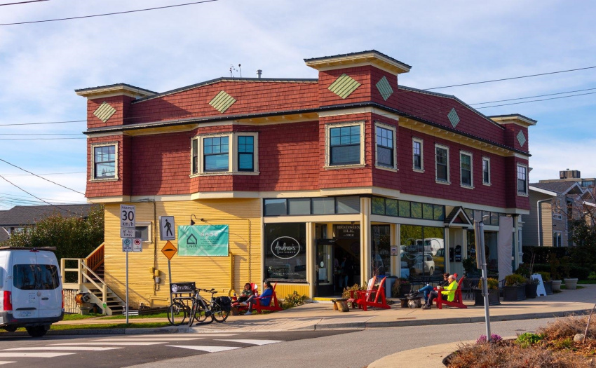 Neighborhood Coffee Shop