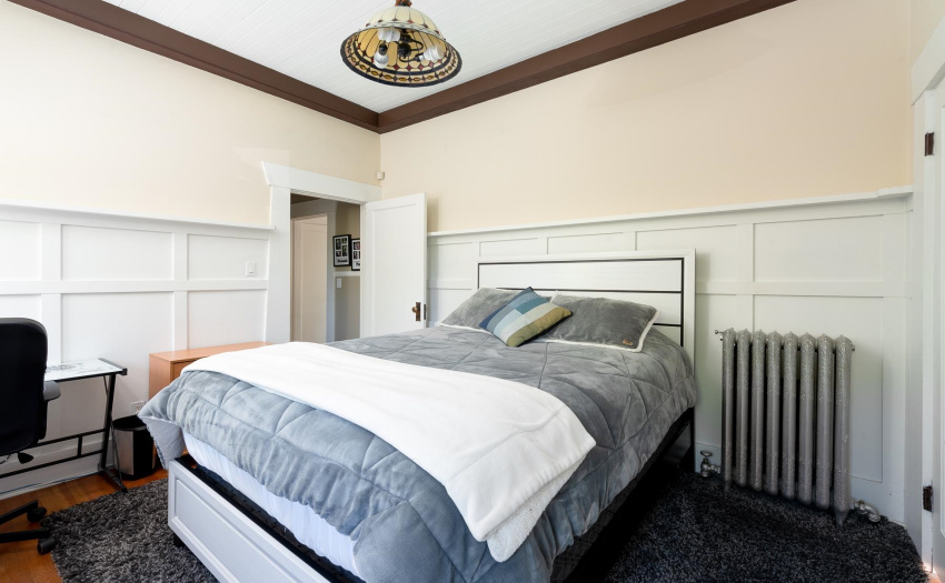 Bedroom (main floor)