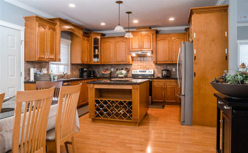 Burnaby, BC, 5 Bedrooms Bedrooms, ,4 BathroomsBathrooms,Residential Detached,For Sale,R2552254