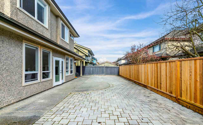 6882 HAMBER, Richmond, BC V7C 5T4, 5 Bedrooms Bedrooms, ,Residential Detached,For Sale,HAMBER,R2550573