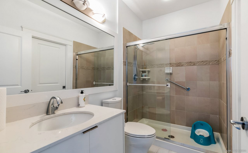 6882 HAMBER, Richmond, BC V7C 5T4, 5 Bedrooms Bedrooms, ,Residential Detached,For Sale,HAMBER,R2550573