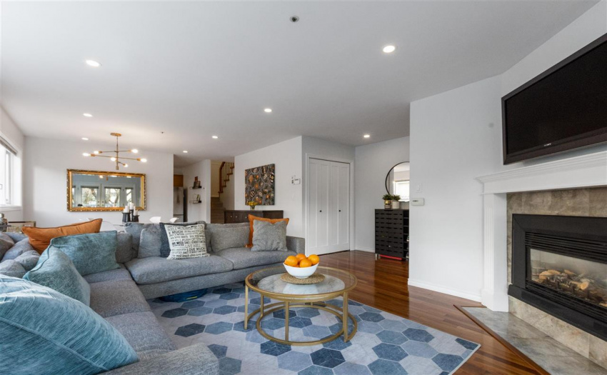 10 14TH W, Vancouver, BC V5Y 1W6, 2 Bedrooms Bedrooms, ,2 BathroomsBathrooms,Multifamily,For Sale,14TH,R2554515