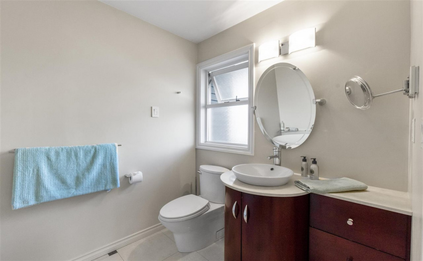 10 14TH W, Vancouver, BC V5Y 1W6, 2 Bedrooms Bedrooms, ,2 BathroomsBathrooms,Multifamily,For Sale,14TH,R2554515