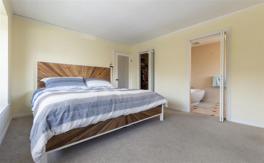 10 14TH W, Vancouver, BC V5Y 1W6, 2 Bedrooms Bedrooms, ,2 BathroomsBathrooms,Multifamily,For Sale,14TH,R2554515