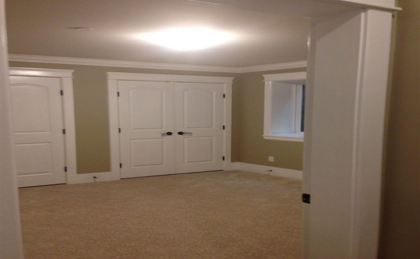 2575 MARINE, West Vancouver, BC V7V 1L5, 2 Bedrooms Bedrooms, ,1 BathroomBathrooms,Residential Detached,For Rent,MARINE,R2517520