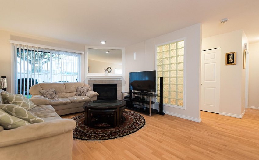 32 888 W 16TH STREET, North Vancouver, BC V7P 1R3, 2 Bedrooms Bedrooms, ,2 BathroomsBathrooms,Residential Attached,Sold,32 888 W 16TH STREET,R2212805