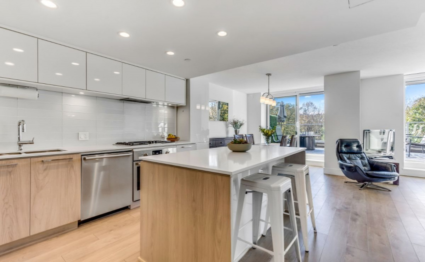 607 680 SEYLYNN CRESCENT, North Vancouver, BC V7J 0B5, 2 Bedrooms Bedrooms, ,3 BathroomsBathrooms,Residential Attached,Sold,607 680 SEYLYNN CRESCENT,R2512651