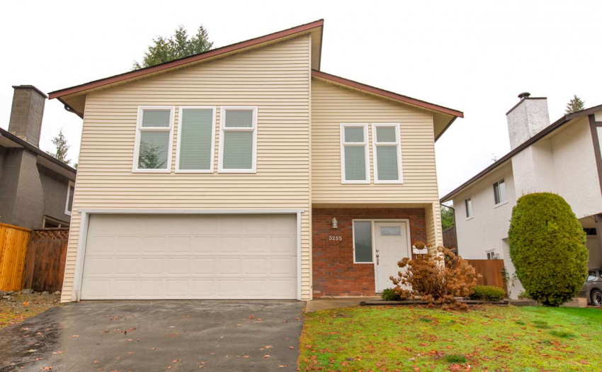 3255 SAMUELS COURT, Coquitlam, BC V3E 1C7, 4 Bedrooms Bedrooms, ,3 BathroomsBathrooms,Residential Detached,Sold,3255 SAMUELS COURT,R2420911