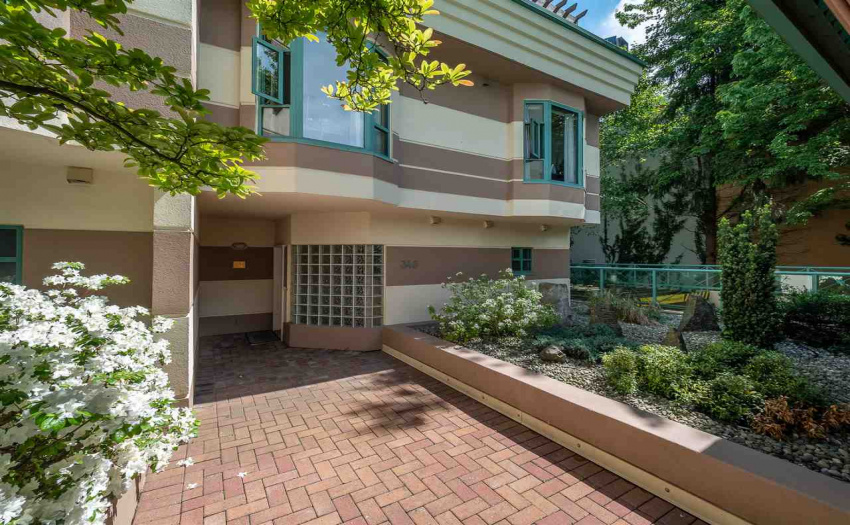 348 TAYLOR WAY, West Vancouver, BC V7T 2Y2, 3 Bedrooms Bedrooms, ,3 BathroomsBathrooms,Residential Attached,Sold,348 TAYLOR WAY,R2373517