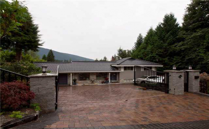 106 BONNYMUIR DRIVE, West Vancouver, BC V7S 1L2, 3 Bedrooms Bedrooms, ,2 BathroomsBathrooms,Residential Detached,Sold,106 BONNYMUIR DRIVE,V1016378