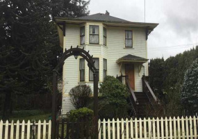 1732 BEWICKE AVENUE, North Vancouver, BC V7M 3C4, 2 Bedrooms Bedrooms, ,2 BathroomsBathrooms,Residential Detached,Sold,1732 BEWICKE AVENUE,R2212288