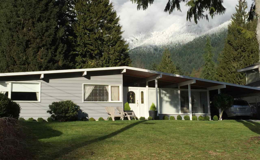 1056 CLEMENTS AVENUE, North Vancouver, BC V7R 2L4, 3 Bedrooms Bedrooms, ,1 BathroomBathrooms,Residential Detached,Sold,1056 CLEMENTS AVENUE,R2031927