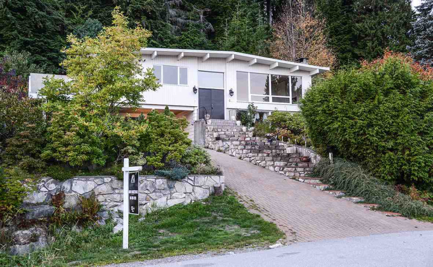 486 CRAIGMOHR DRIVE, West Vancouver, BC V7S 2E3, 4 Bedrooms Bedrooms, ,3 BathroomsBathrooms,Residential Detached,Sold,486 CRAIGMOHR DRIVE,R2031114