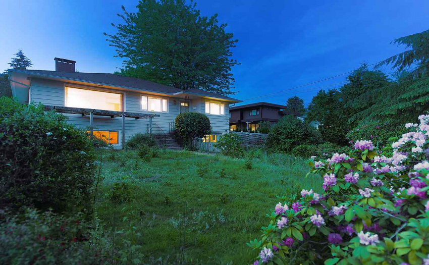 2221 KINGS AVENUE, West Vancouver, BC V7V 2C1, 5 Bedrooms Bedrooms, ,2 BathroomsBathrooms,Residential Detached,Sold,2221 KINGS AVENUE,R2069344