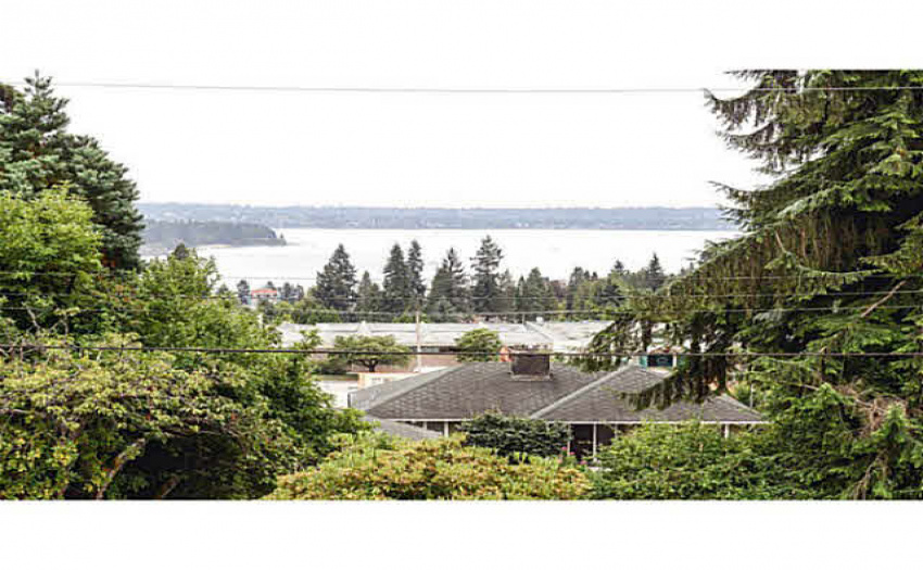 1731 OTTAWA AVENUE, West Vancouver, BC V7V 2S3, 2 Bedrooms Bedrooms, ,Residential Detached,Sold,1731 OTTAWA AVENUE,V1139729