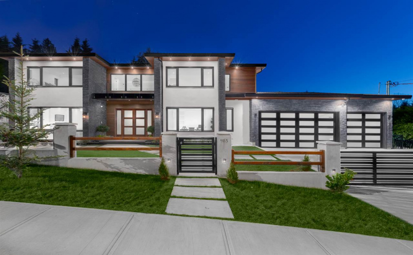 985 MONTROYAL BOULEVARD, North Vancouver, BC V7R 2G9, 7 Bedrooms Bedrooms, ,9 BathroomsBathrooms,Residential Detached,Sold,985 MONTROYAL BOULEVARD,R2429410