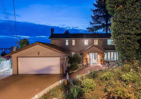 2225 CHAIRLIFT ROAD, West Vancouver, BC V7S 2T4, 6 Bedrooms Bedrooms, ,6 BathroomsBathrooms,Residential Detached,Sold,2225 CHAIRLIFT ROAD,R2009144