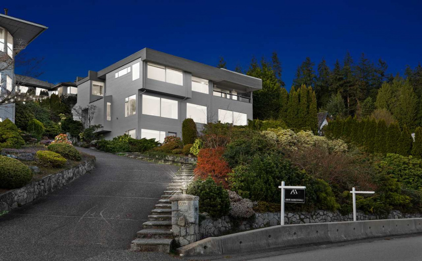 2206 WESTHILL DRIVE, West Vancouver, BC V7S 2Z5, 4 Bedrooms Bedrooms, ,4 BathroomsBathrooms,Residential Detached,Sold,2206 WESTHILL DRIVE,R2547840
