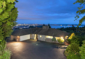 910 KING GEORGES WAY, West Vancouver, BC V7S 1S5, 4 Bedrooms Bedrooms, ,3 BathroomsBathrooms,Residential Detached,Sold,910 KING GEORGES WAY,R2159977