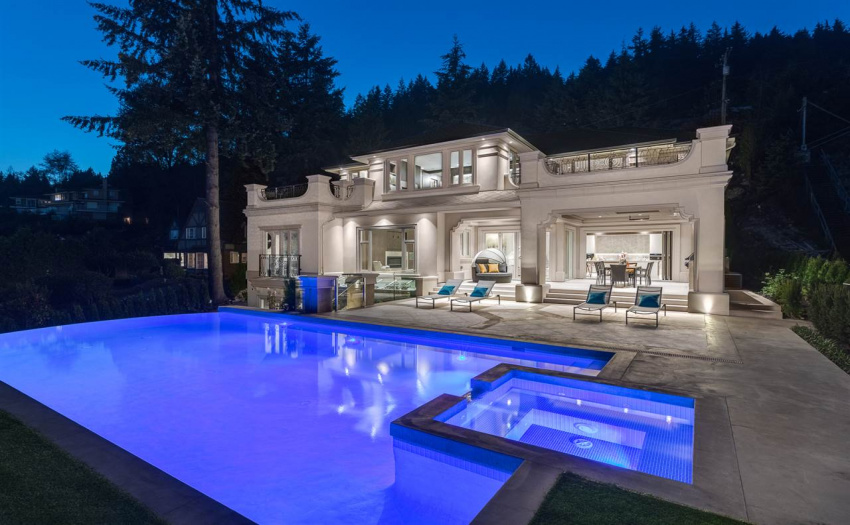 1095 CRESTLINE ROAD, West Vancouver, BC V7S 2E3, 7 Bedrooms Bedrooms, ,10 BathroomsBathrooms,Residential Detached,Sold,1095 CRESTLINE ROAD,R2475455